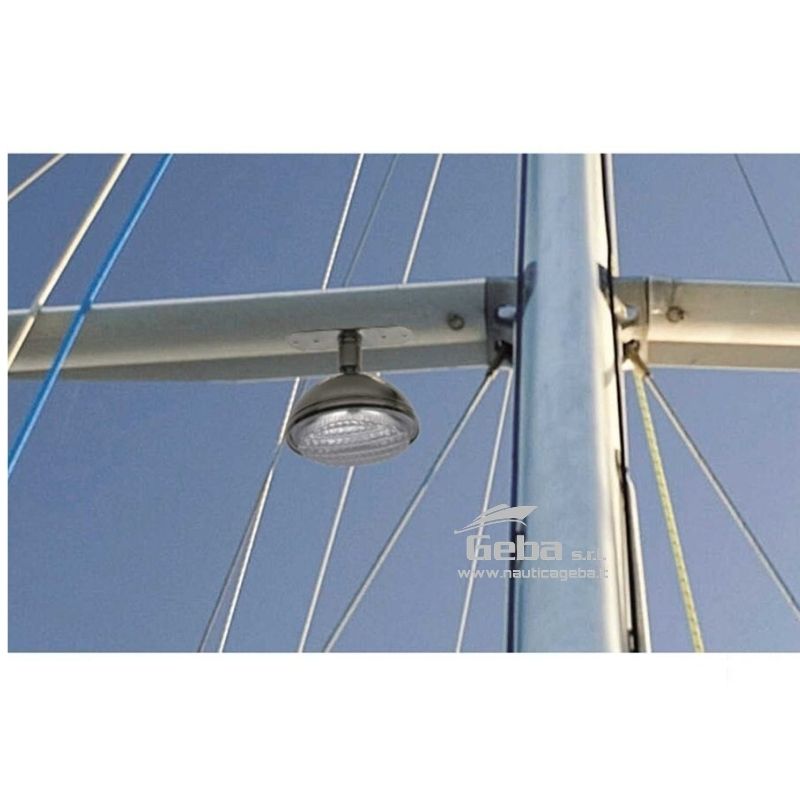 Faro da crocetta in Acciaio Inox con attacco snodato.
Bulbo ø 110 mm.
Faro da crocetta 12V: specifiche
Codice V
GE 2121202 12
Tutti i fari di profondità per la tua barca e le luci subacque per rendere piacevole la vita a bordo. Faro da crocetta in Acciaio Inox con attacco snodato 12V barca